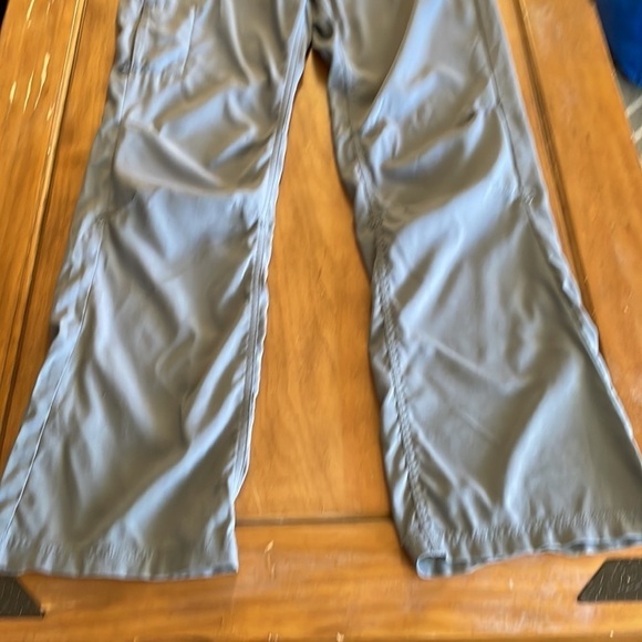 Prana Roll Up Hiking Pants Size 10 - Picture 3 of 13